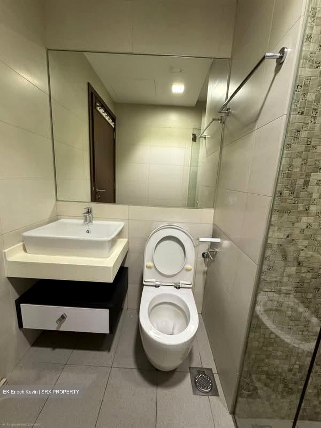 Suites 28 (D14), Apartment #547286511